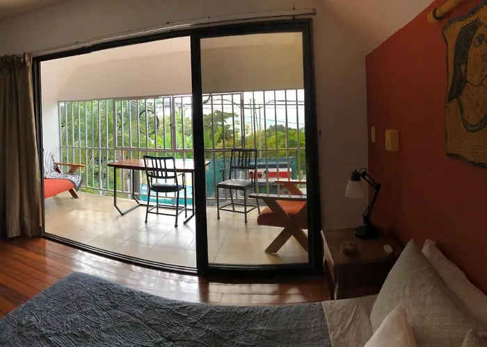 Cockatoo Studio Apartments